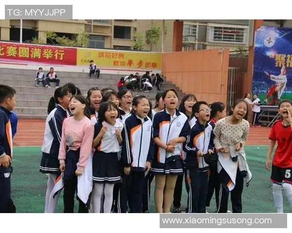 足球明星贾尼尔的传奇之路与他对足球的热爱与奉献